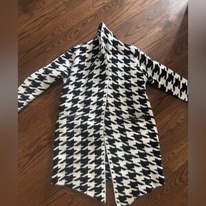 Pink Martini Stockport Cardigan/Coat-Black and White Houndstooth Cardigan